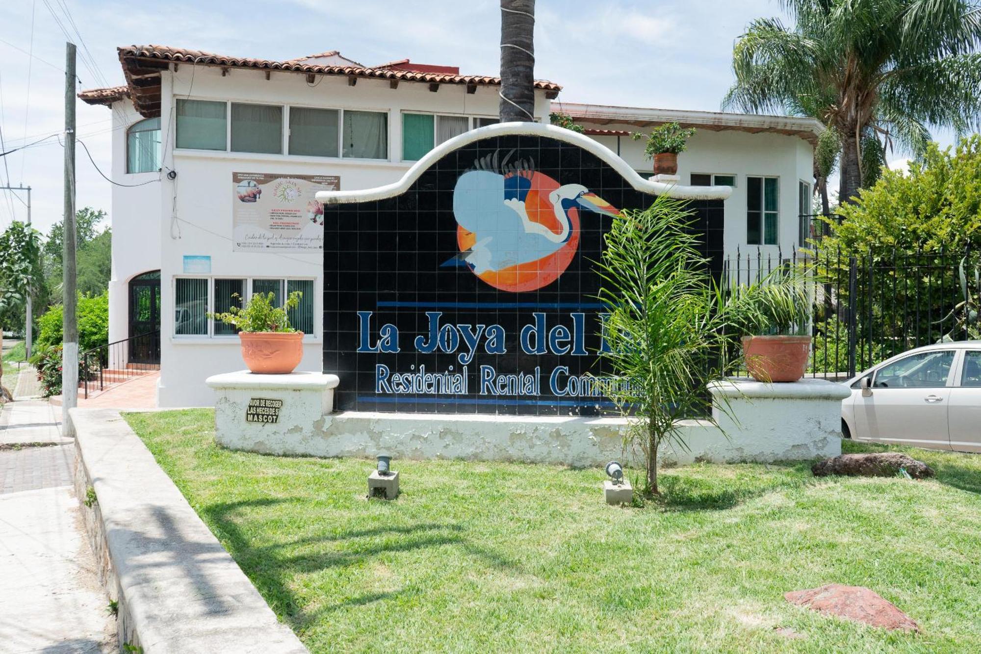 Capital O La Joya Del Lago Ajijic Luaran gambar