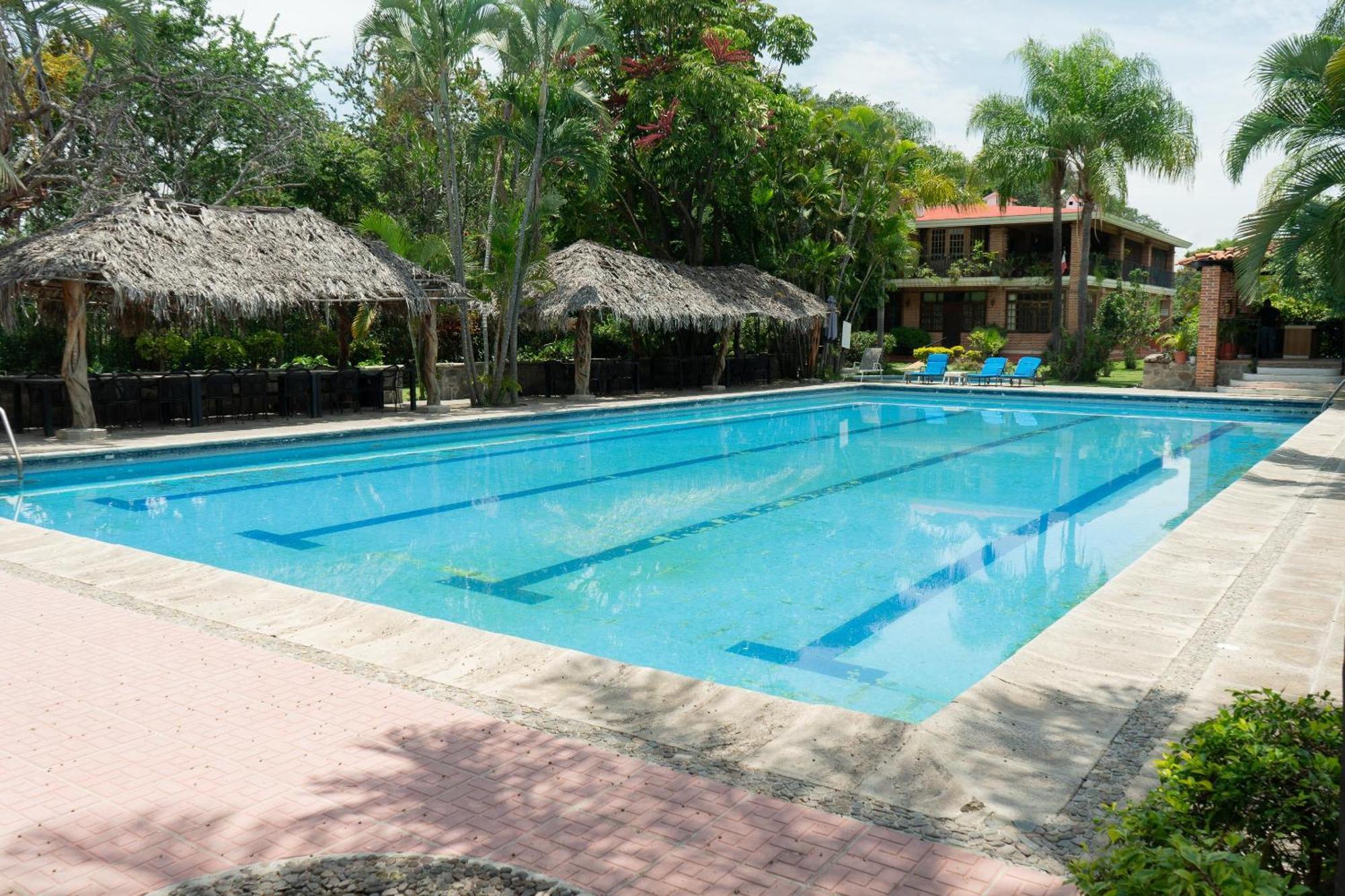 Capital O La Joya Del Lago Ajijic Luaran gambar