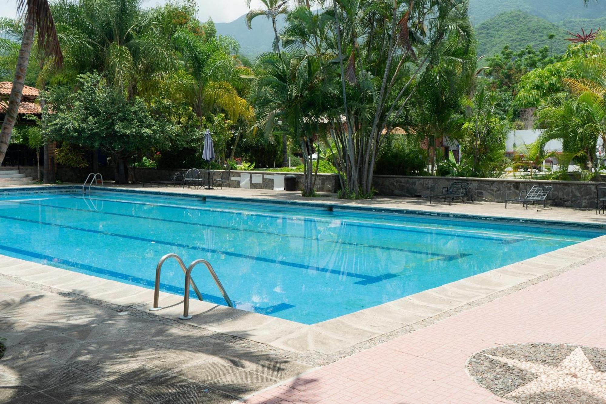 Capital O La Joya Del Lago Ajijic Luaran gambar